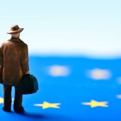 <p>Siden 2004 har arbeidsinnvandrere fra Øst-Europa bidratt sterkt til å holde Norge i gang. I mars ble både arbeidsinnvandrere og deres arbeidskraft satt i «karantene». Men allerede før koronatiltakene så vi tegn på at det norske arbeidsmarkedet er blitt mindre attraktivt for øst-europeiske migranter. Hvem skal bygge, så og høste i årene som kommer?</p>